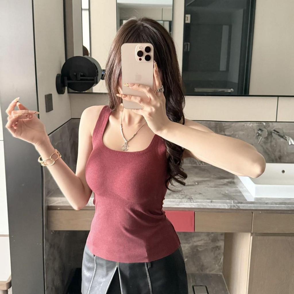 2025 Women's Skin-Friendly Camisole Vest with Chest Pads: Seamless Tube Top & Versatile Bottoming Shirt