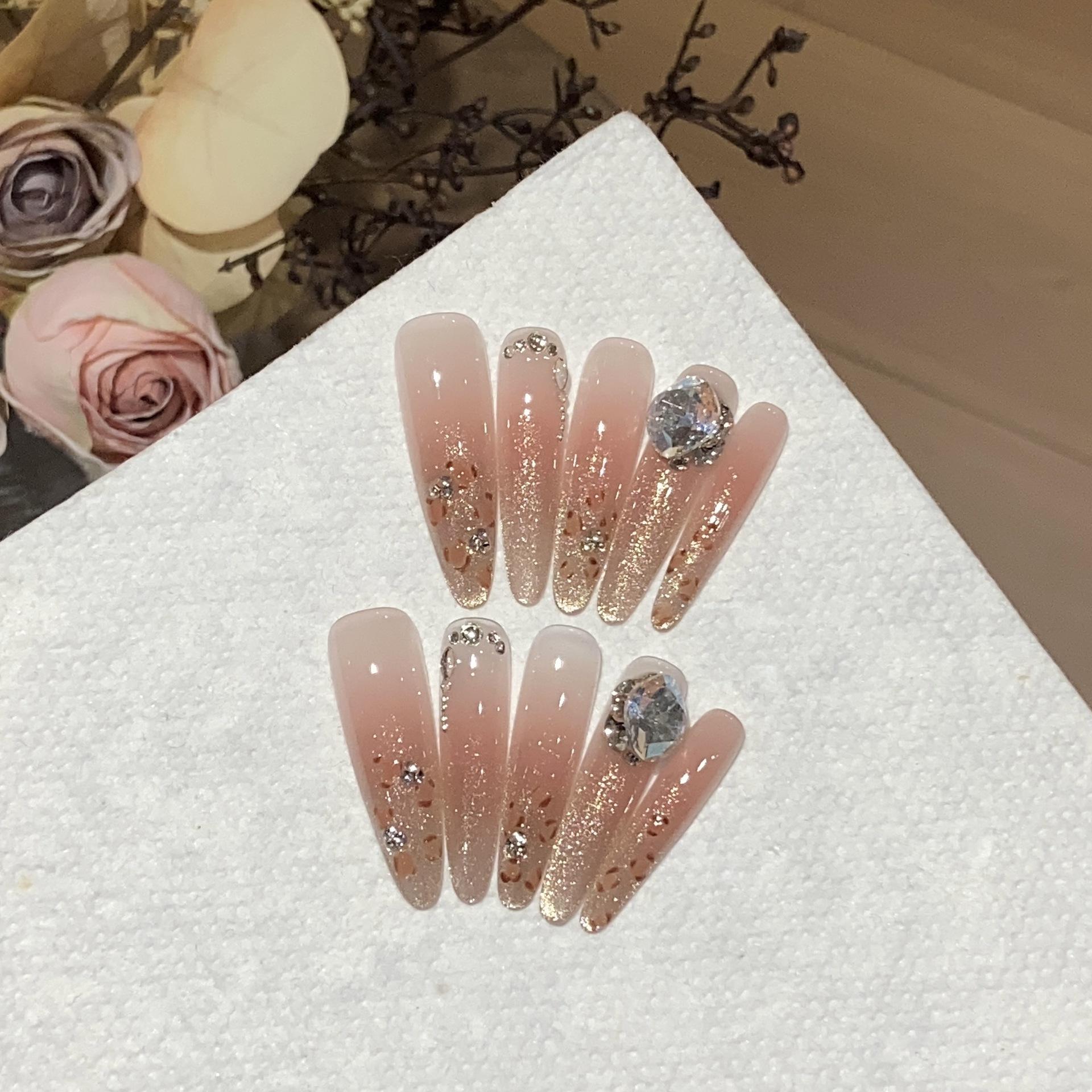 

Обнаженный Золотой Тонкий Флэш Боковой Свет Кошачий Глаз Сломанный Бриллиант Цепь Розовый Леопардовый Принт Розовый Леопард Носить Доспехи L