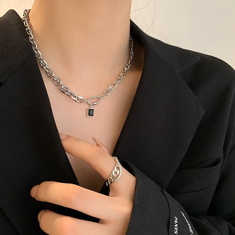 Stainless steel diamond chain geometric necklace cold wind metal temperament collarbone chain commuting fashion simple necklace women