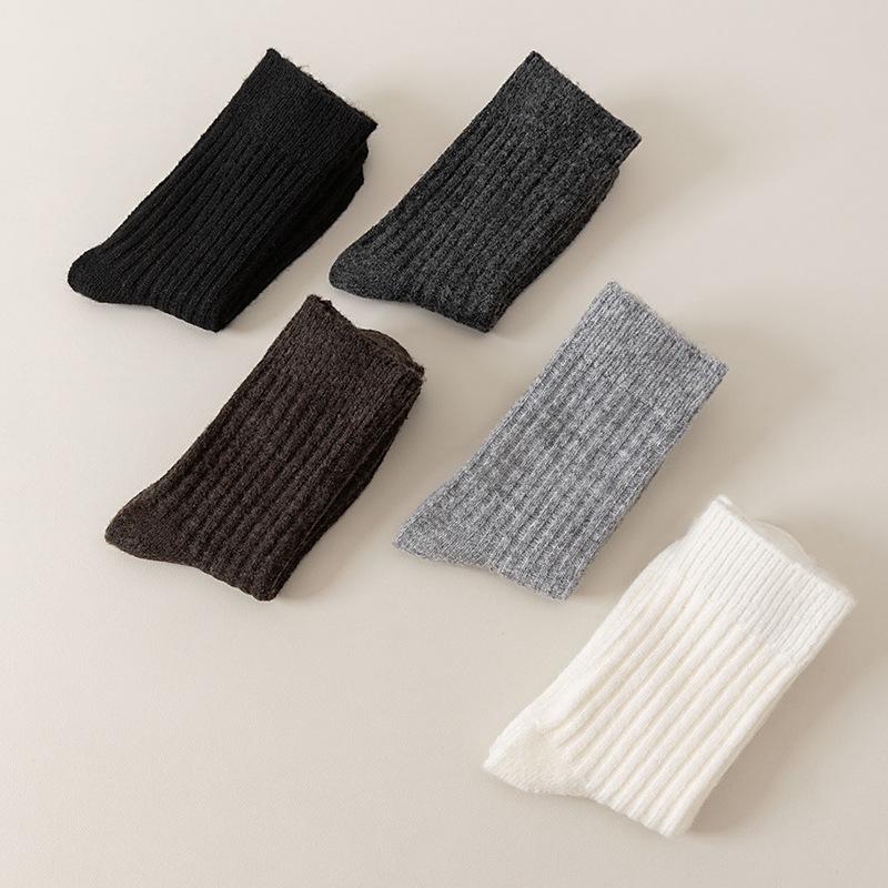 Men's Autumn & Winter Wool Socks - Double-Needle, Velvet Lined, Mid-Calf, Warm Cashmere, Casual & Business.