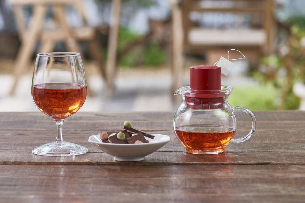Hario Tea Hut Red Tea Bag Pot, 300ml, TTH-30-R