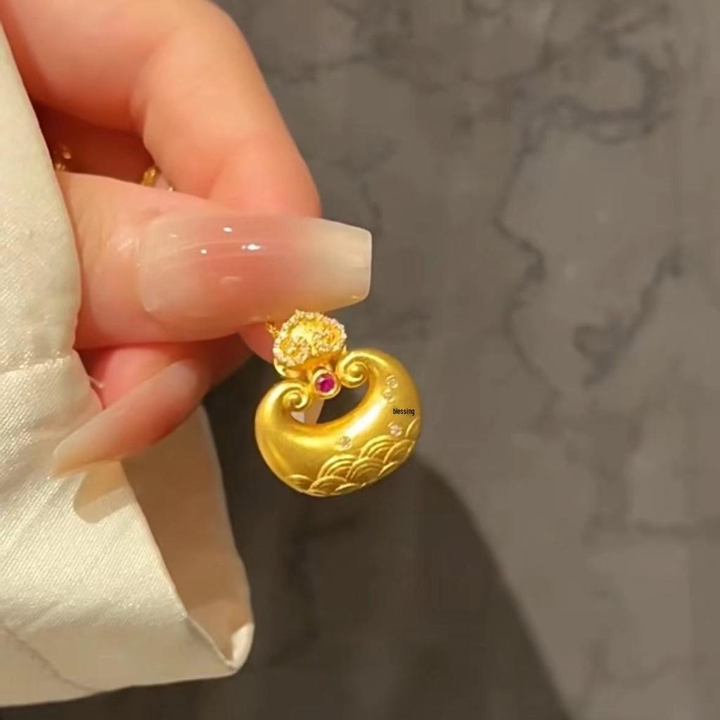 Colar com Pingente Cadeado Ruyi de Lótus Dourado - Corrente para Suéter Estilo Chinês Retro