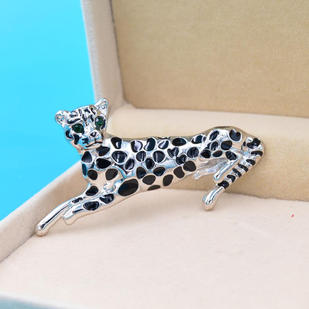 Neue Emaille Leopard Brosche Frauen und Männer Pin Unisex Schmuck Mode Winter Zubehör
