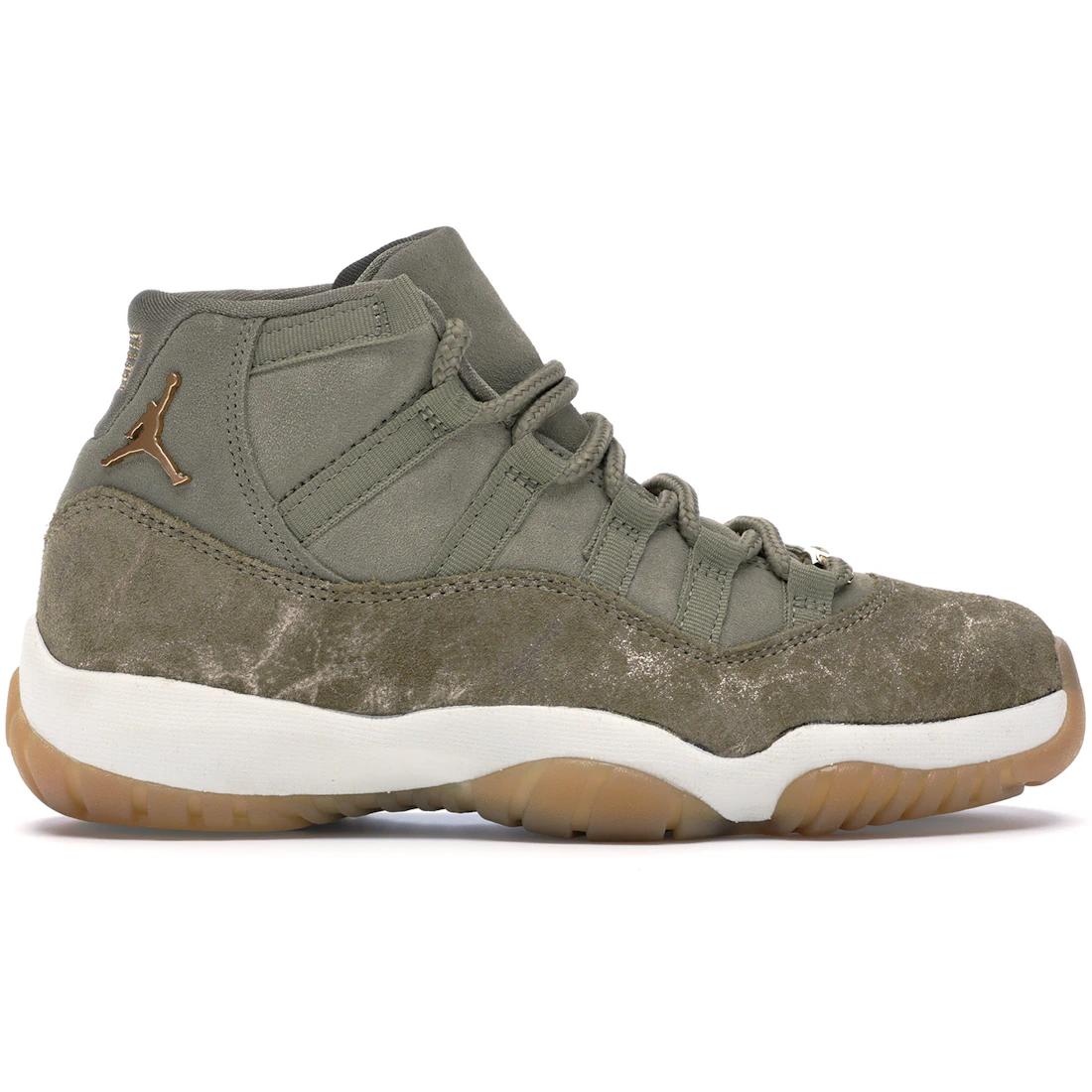 

Женские баскетбольные кроссовки Air Jordan 11 Retro Lux AR0715-200 35.5