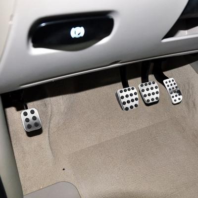 For Mercedes Benz V-Class Vito Valente Metris Viano V260 W639 W447 Pedal Cover Pedals Gas Brake Pedal Pad Protector Accessories