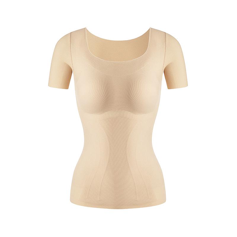 Zelfverwarmend, huidvriendelijk ondergoed met antistatische eigenschappen voor herfst en winter; voorzien van ingebouwde bh-pads.