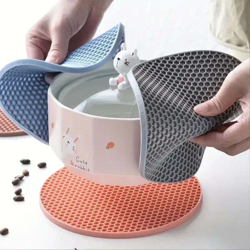 Silicone Mat Drink Cup Coasters Non-slip Tableware Pads Pot Silicone Mat Heat Resistant  Round Cup Kitchen Accessories