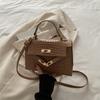 New Fashion Crocodile Embossed Faux Leather Shoulder Bag for Women Vintage Lock Square Crossbody Purse