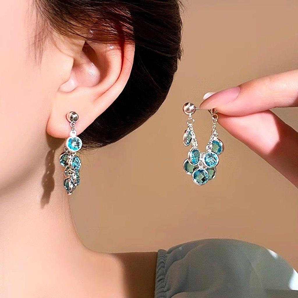 2025 Elegant Luxury Stud Earrings for Women: Unique, Chic Ear Accessories