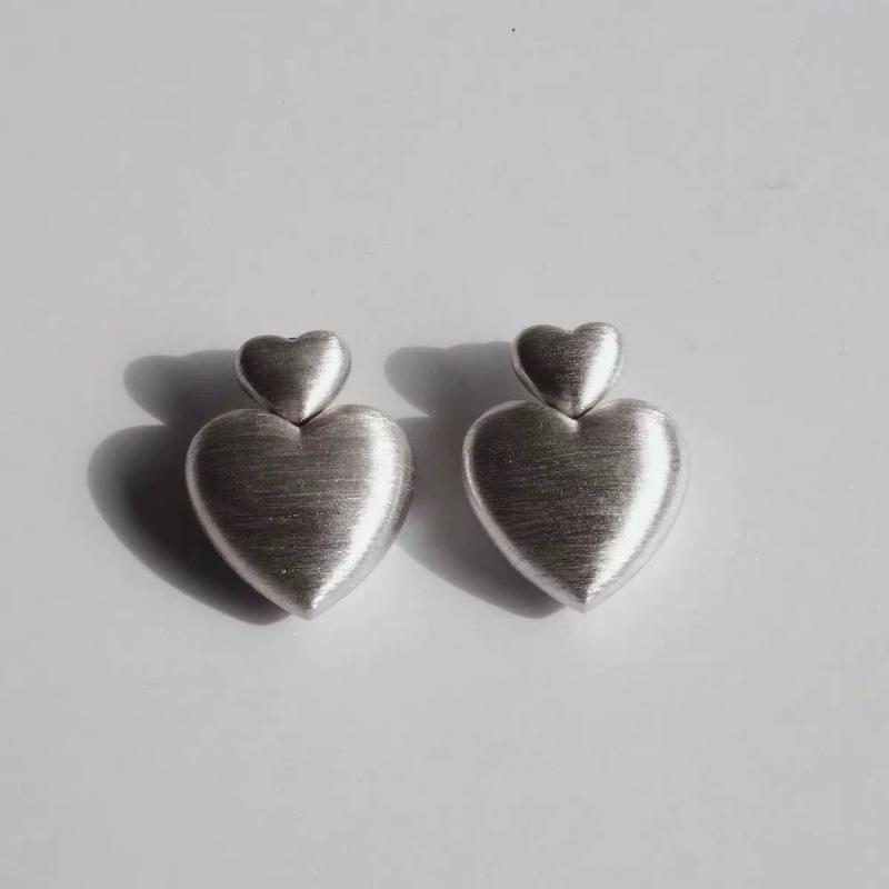 

Original Design Copper Alloy Double Heart Brushed Earrings