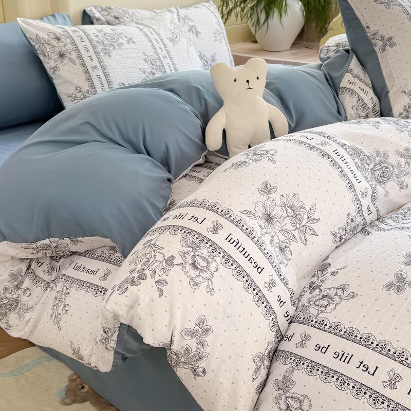 

Комплект постельного белья из четырех предметов на лето из двухслойной марли класса А с цветочным принтом и пузырчатого хлопка 1.8m Bed 4-Piece Set (Duvet Cover 180*220cm)