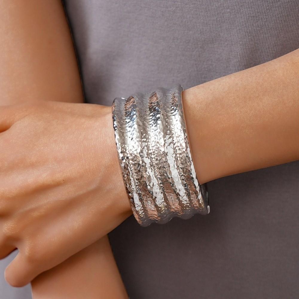 Metal Wide Open Bangle Zinc Zinc Alloy Exaggerated Bracelet Exaggerated Cuff Bangles  Gift