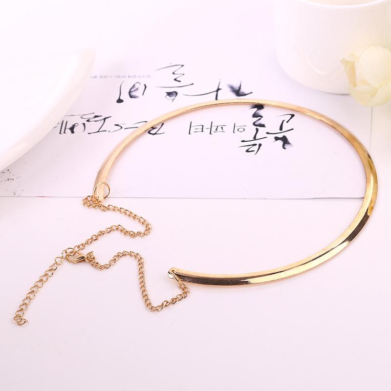 Han Huohuo Xu Haoying Has The Same Style, Metal Thin Ring Glossy Necklace, Catwalk Thin Collar, Short Collarbone Chain, Sweater Chain.