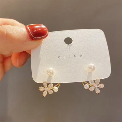 Orecchini a bottone con fiore in perle finte di lusso e leggeri, eleganti gioielli da donna, regalo per feste