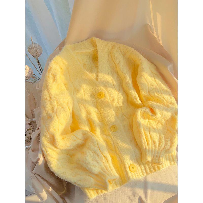 

Большая распродажа Обнаружение утечек ~ Экспорт снятия средств Французские топы Ретро Молочно-желтый Вязаный кардиган Сверхтолстый свитер Верхняя одежда Yellow Cardigan XL [fit within 65.00kg]]