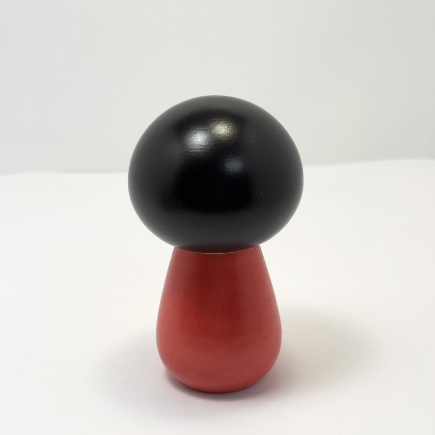 Usaburo Wooden Kokeshi Doll Okappa Shiroihana Red 9cm Tall Made In Japan