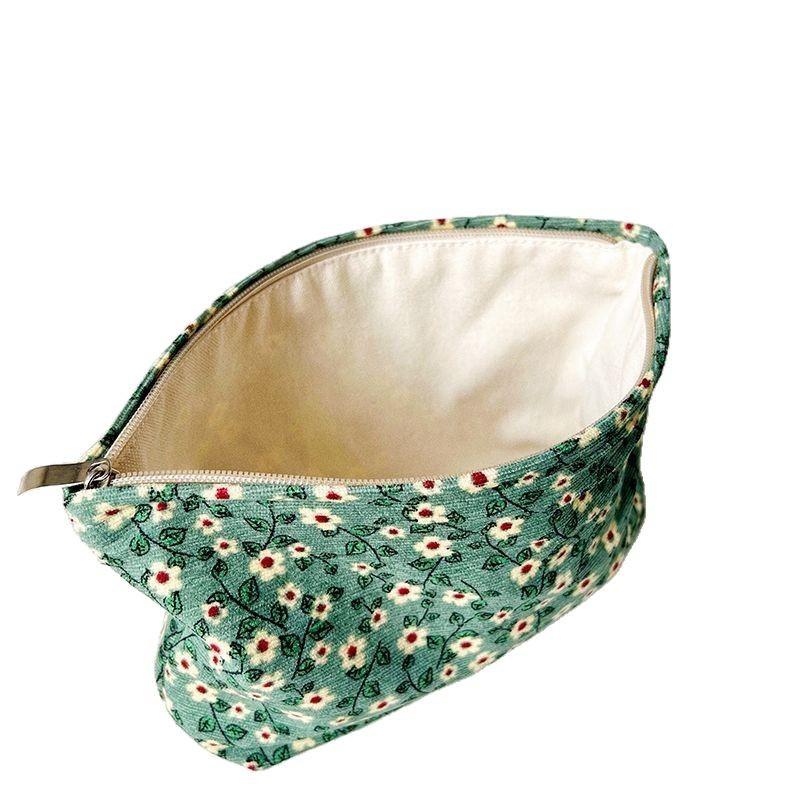 Green Floral Lined Makeup Pouch Lightweight Canvas, Large Capacity, Multi-Functional Cosmetic Organizer Bag, Ideal for Travel and Everyday Use