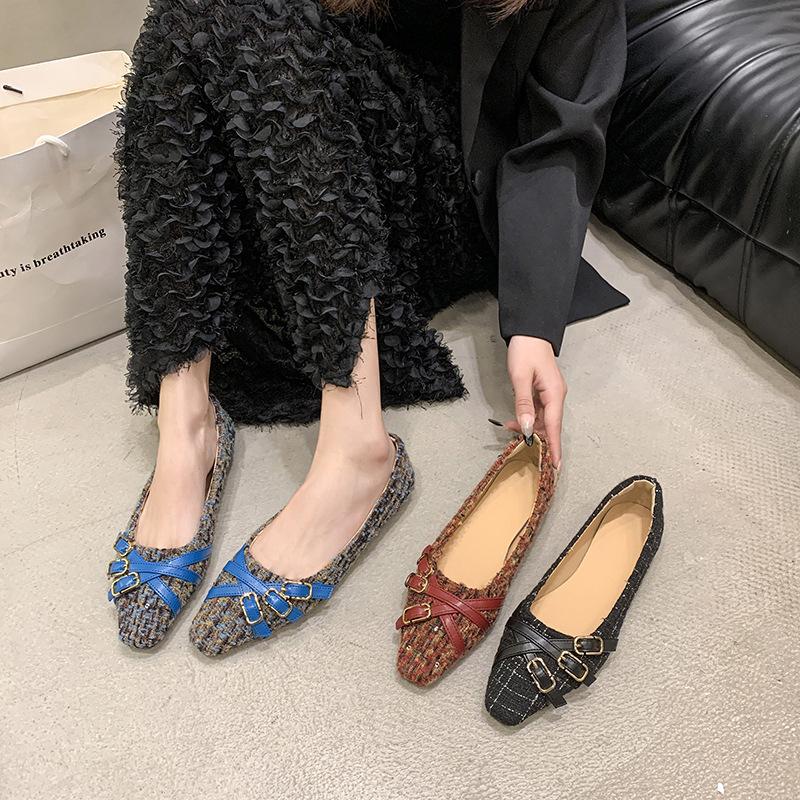 Retro Shallow Mouth Small Square Head Flat Shoes Women's Shoes 2025 New Spring and Autumn Lazy Shoes French Belt Buckle Women's Single Shoes