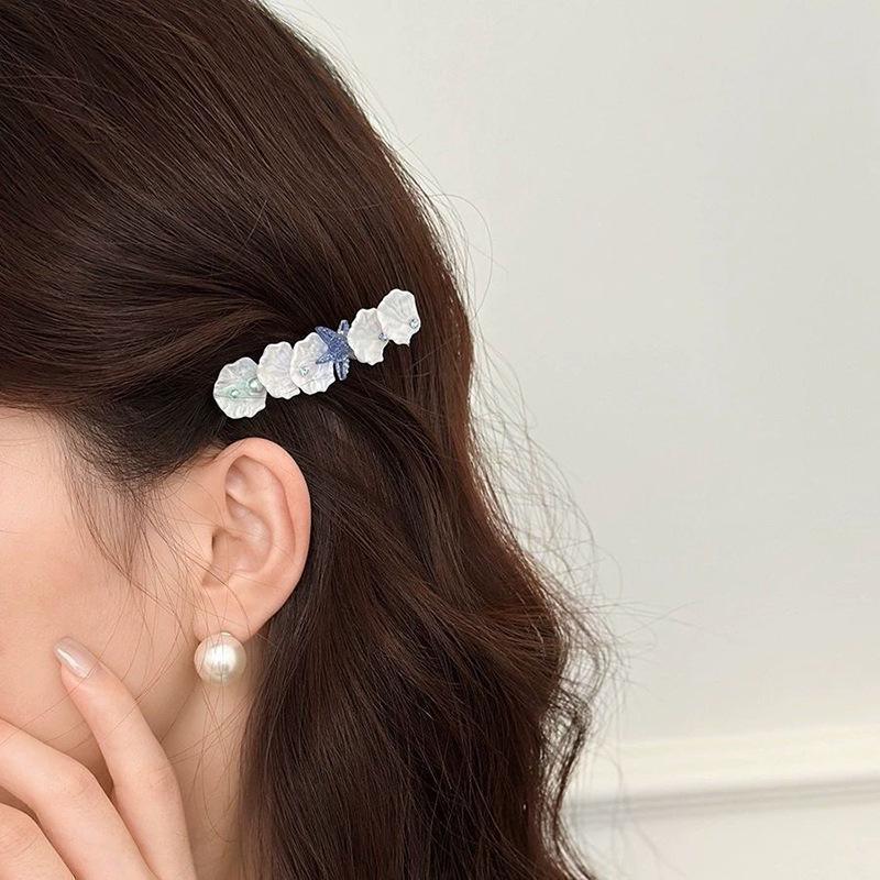 

Starfish Seashell Hair Clip - Stylish and Versatile for Any Occasion