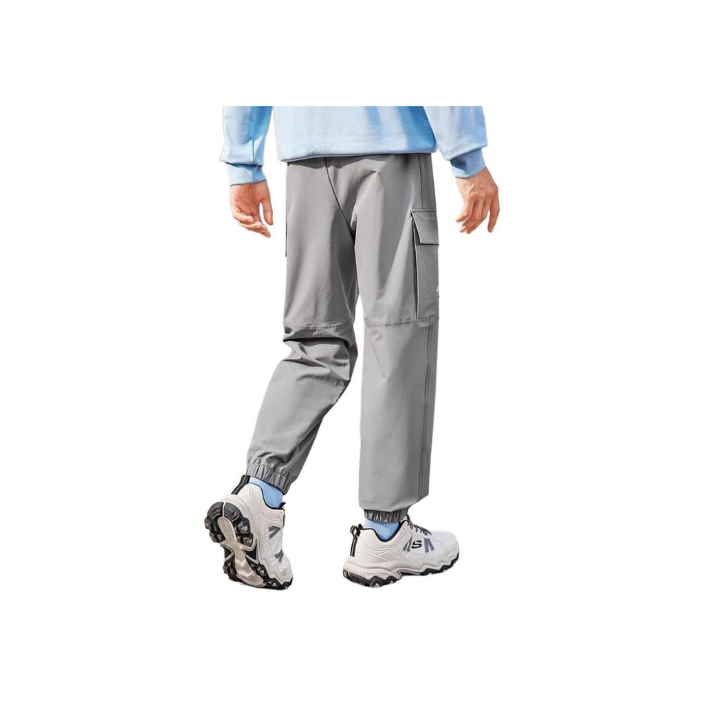 Skechers Sports Alliance Series Water-Resistant Loose Fit Solid Color Knit Joggers Men Joggers Light-Gray L324M063-040R