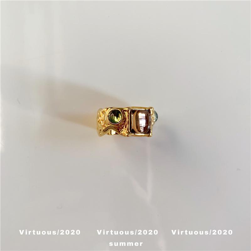 

Luxurious And Elegant Gold Statement Ring With Irregular Shape And Gemstones Colorful StyleC