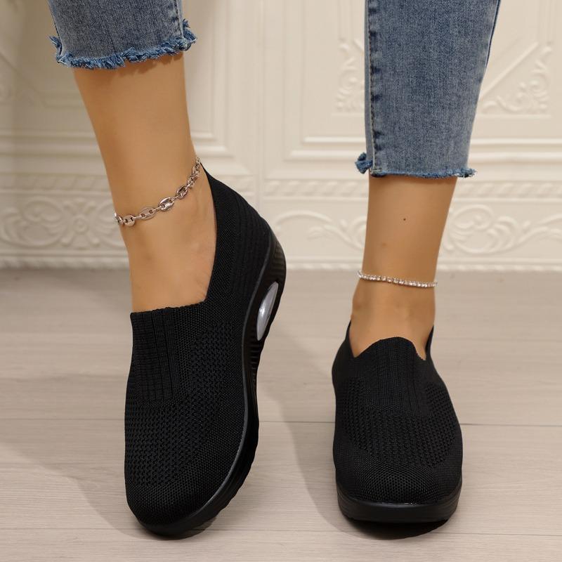 

Повседневные одинарные туфли большого размера из летучего трикотажа для женщин, осенняя новинка, эластичные одинарные туфли на одной педали с воздушной подушкой для женщин 43 чёрный