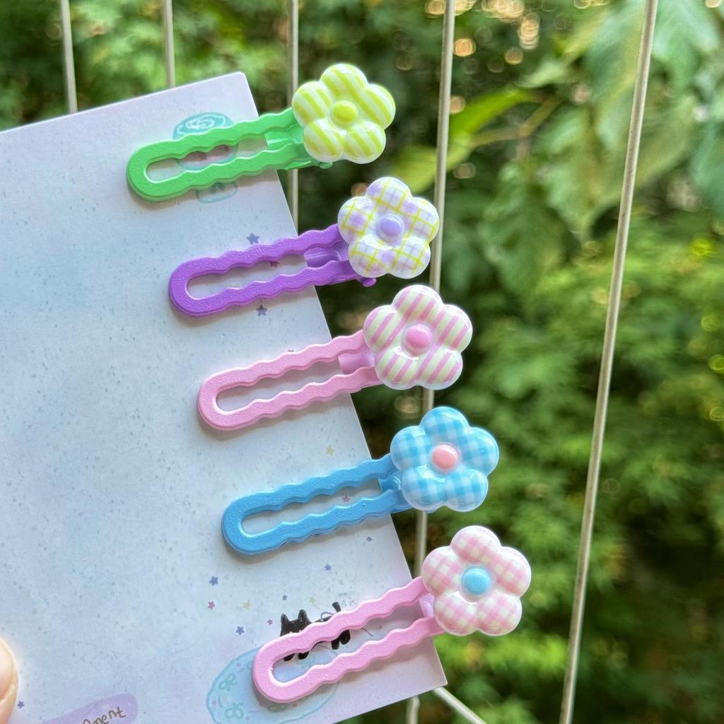 Korean Style Five-Petal Flower Hair Clip – Candy Color Plaid Wave Design for Girls