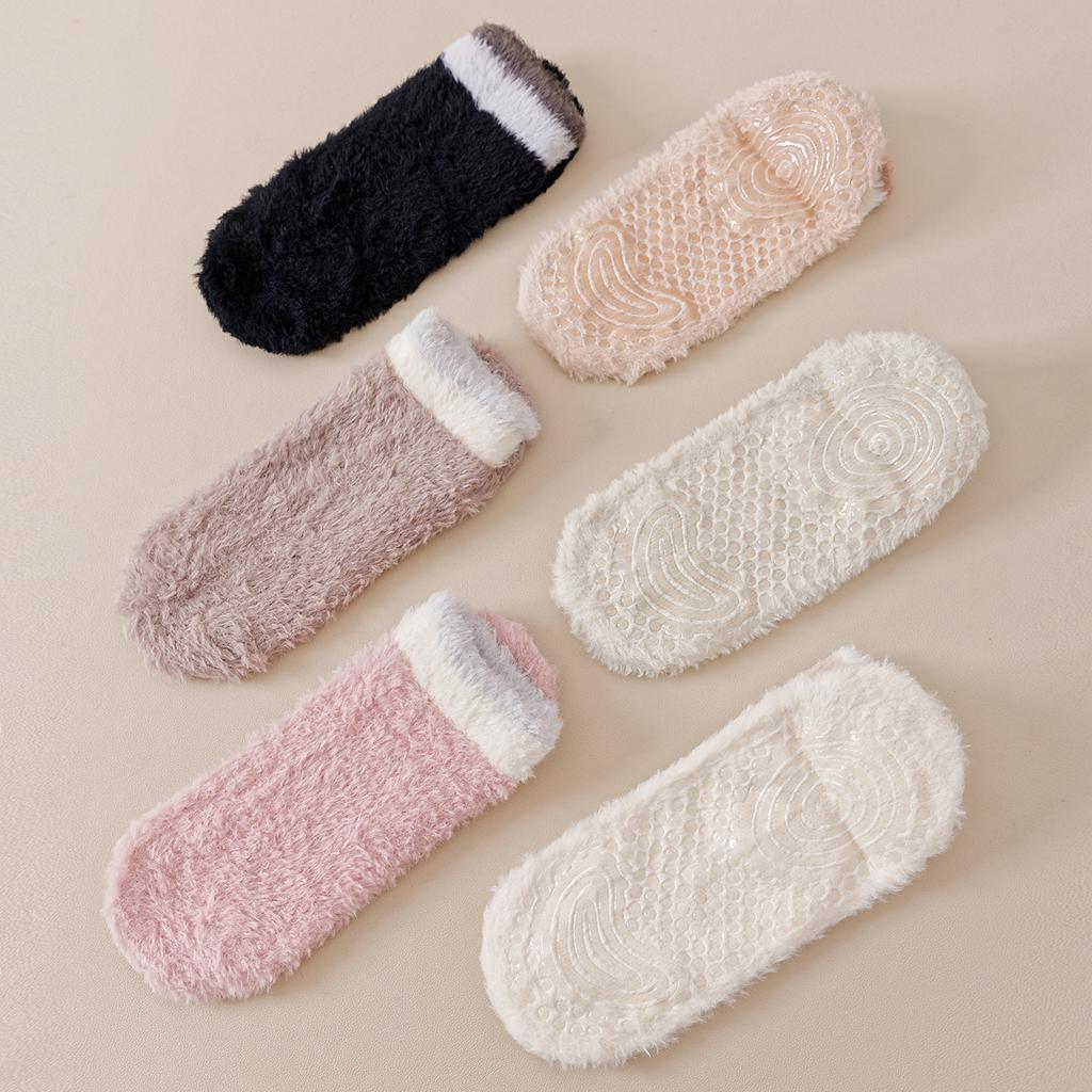 Winter and Autumn Thick and Warm Floor Socks - Synthetic Felt Short Sleeve Anti-Slip Socks In Colorful Design - Non-Fluffy and Suitable for Sleeping
