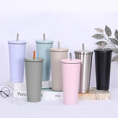 750ML İçme Kupası Büyük Kapasiteli Çok Fonksiyonlu Kolay Taşınabilir Seyahat İçin Pipetli Su Depolama Kupası