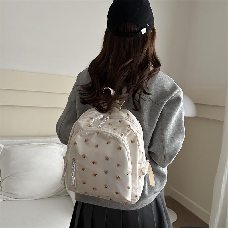 New backpack, flower print casual backpack, fresh, cute and sweet, light bag for students to go out in class