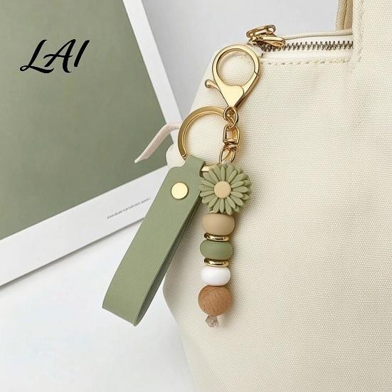 Decorative Handbag Charm Silicone Flower Keychain with Faux Leather Wristlet Car Key Ring Pendant Pendant Backpack Wood Beads Women