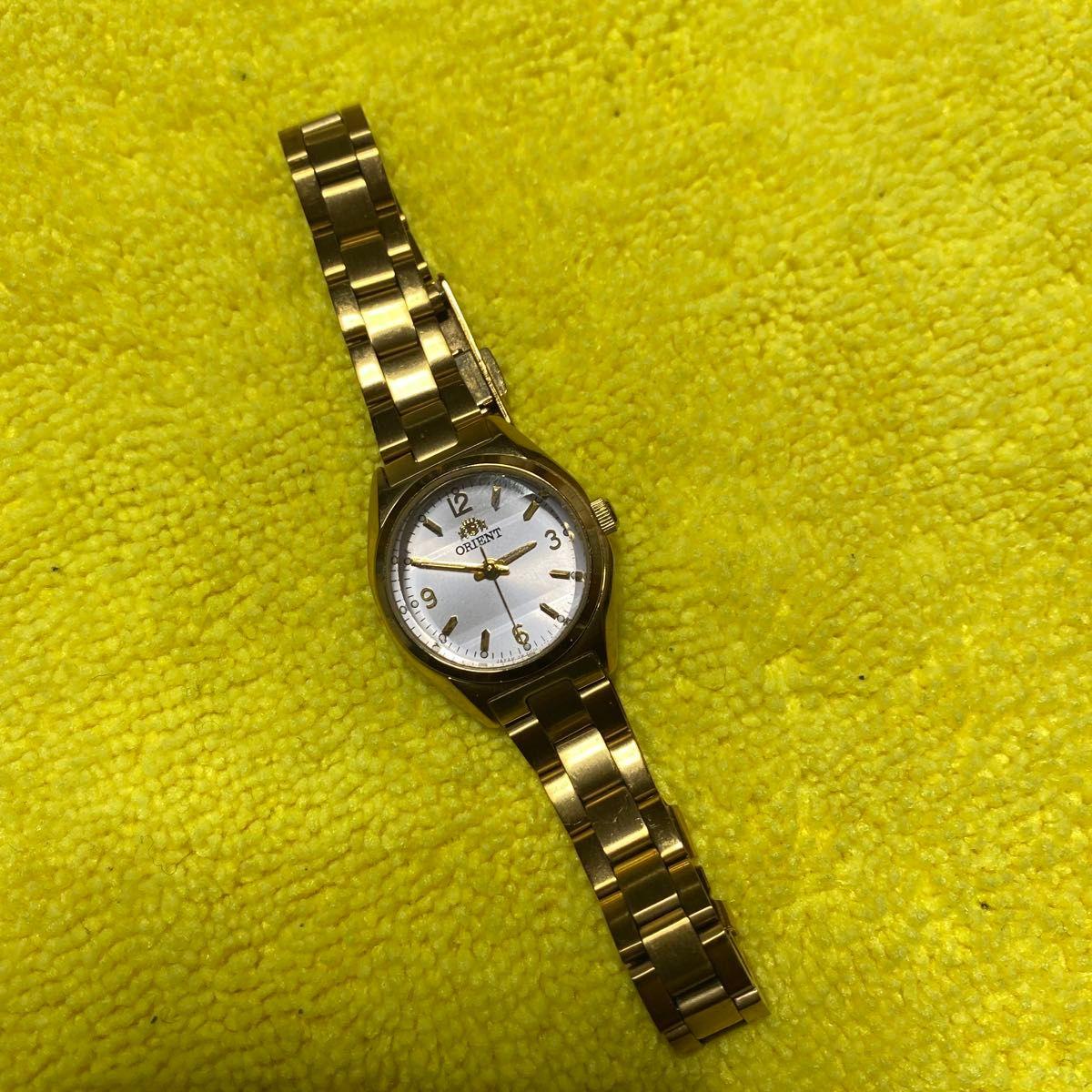 Orient, mechanical wristwatch, requires overhaul as it is an old item, crystal cut glass from the bubble era