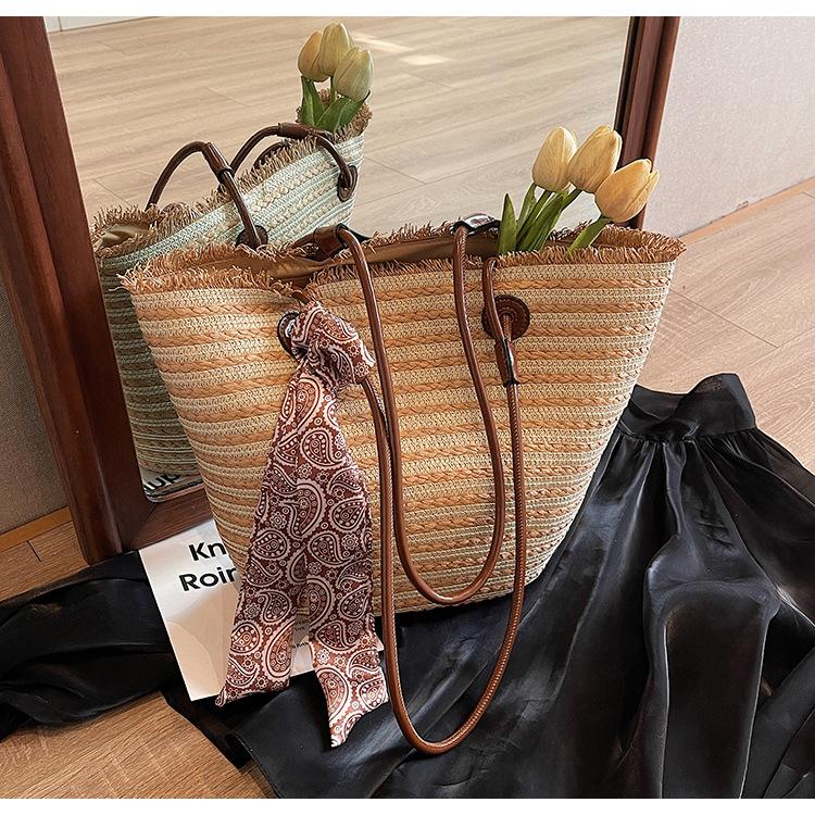 Summer Beach Vacation Single Shoulder Bag Large Capacity Portable Vegetable Basket Bag Women's Versatile Literary Commuter Shoulder Straw Beach Bag