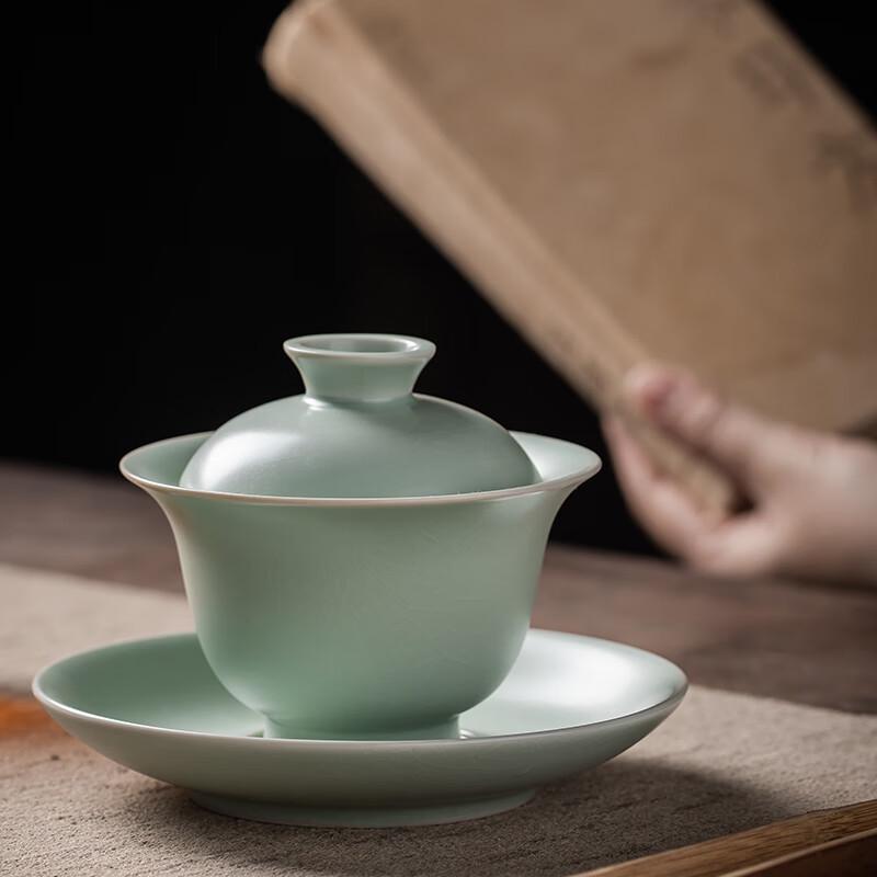 Ru Ware Ceramic Gaiwan Tea Set with Hand-Painted Blue Lines