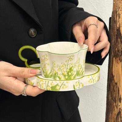 Tazza da caffè in ceramica e set piattino dal design retrò francese Squisita di fascia alta Lusso leggero Tazza e piattino Confezione regalo Ricordo Regalo
