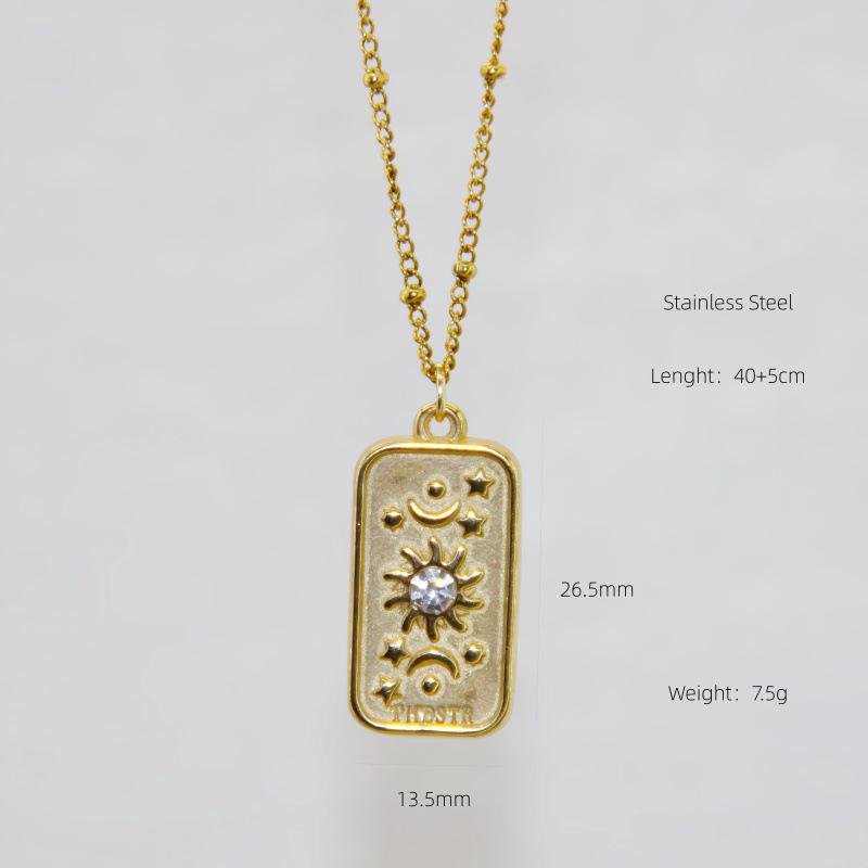 Collana a Pendente in Acciaio Inossidabile e Oro 18K con Charms a Cuore, Stella e Croce con Diamanti