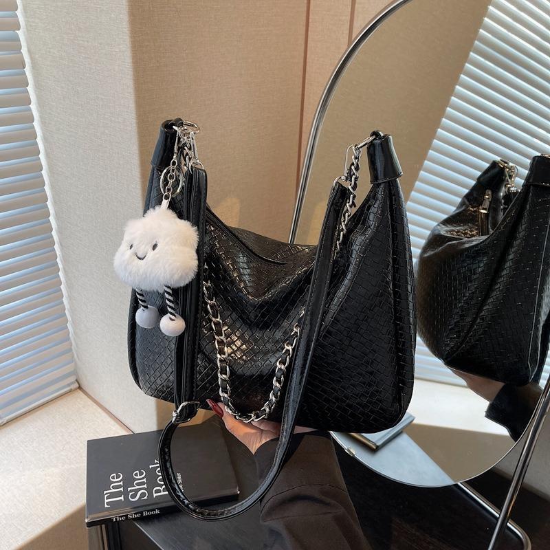 Large-capacity Bag Women's New Summer Versatile Messenger Bag Simple Casual Commuting Shoulder Tote Bag
