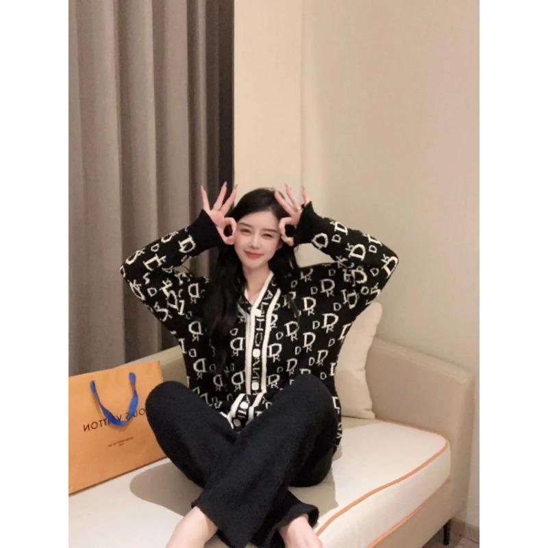 Pajamas for Women In Autumn and Winter New Half-velvet Wearable Thickened Knitted Shirt Home Clothes Set