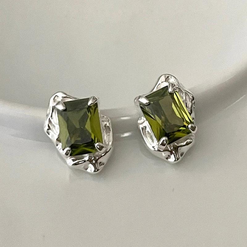 PONYKISS Srebrne Kolczyki Sztyfty z Zielonym Cyrkonem dla Kobiet Minimalistyczne Modne Delikatne Nieregularne Geometryczne Akcesoria