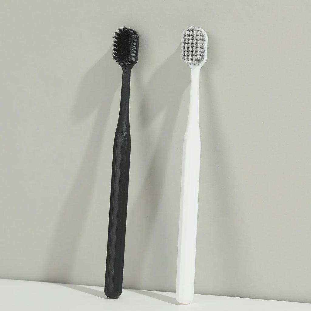 Černobílý spirálový cestovní zubní kartáček - Široká hlava, Měkká vlákna, Manuální čištění (Japonský design, Jedno balení)