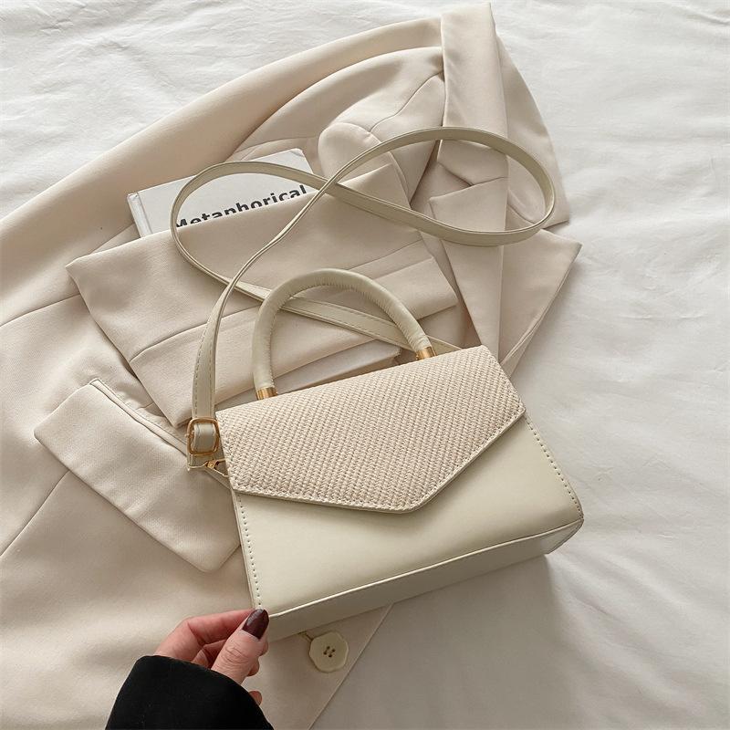 Niche Design Texture Small Bag Women's 2025 New Fashion Versatile Shoulder Bag Crossbody Simple Small Square Bag