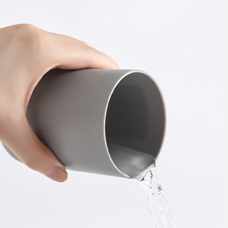 Creative Toothbrush Holder Simple Water Cup Toothbrush Storage Holder Wall Bathroom Brushing Cups Rack