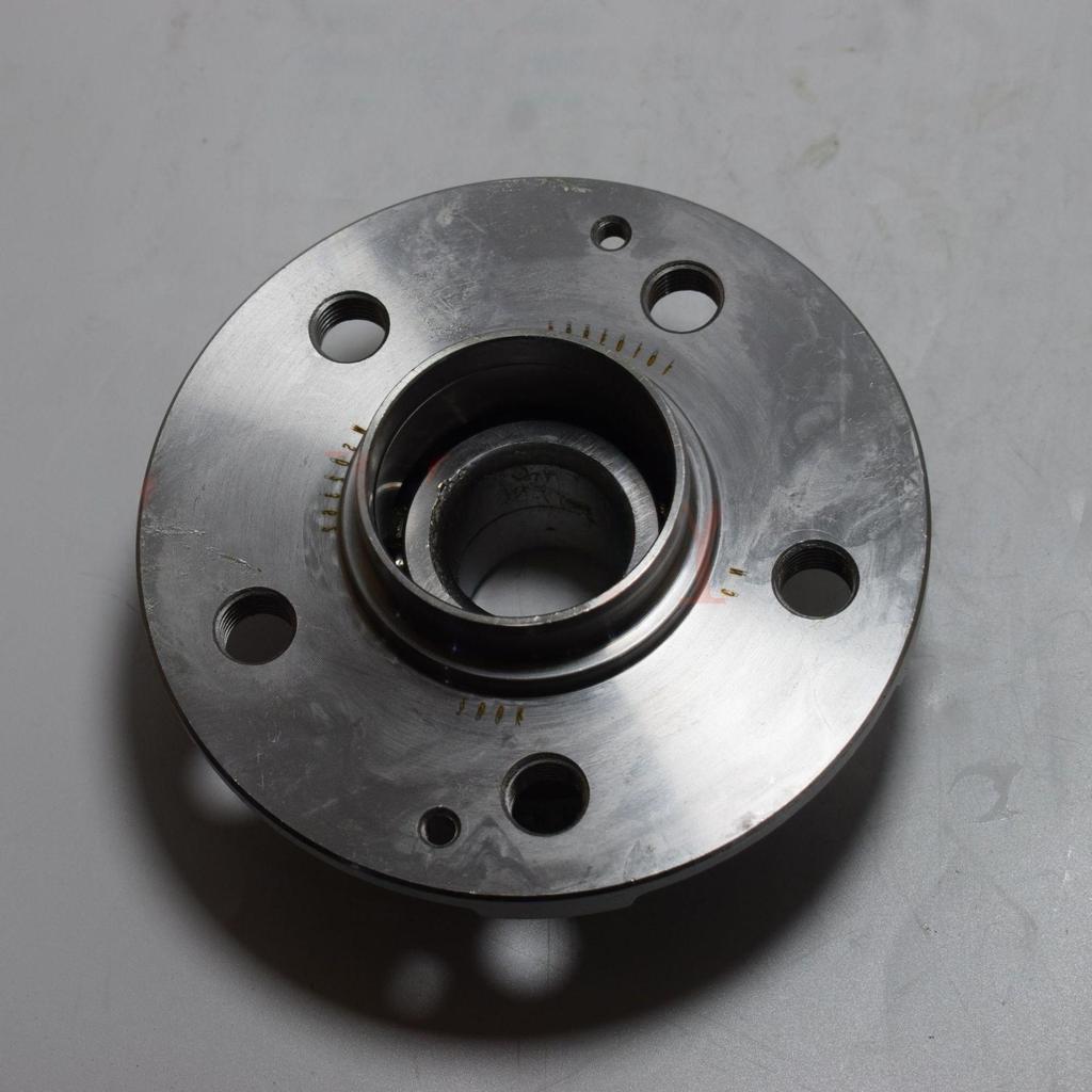 Rear Wheel Hub Bearing Unit 10103882/VKBC51127 for Roewe 350