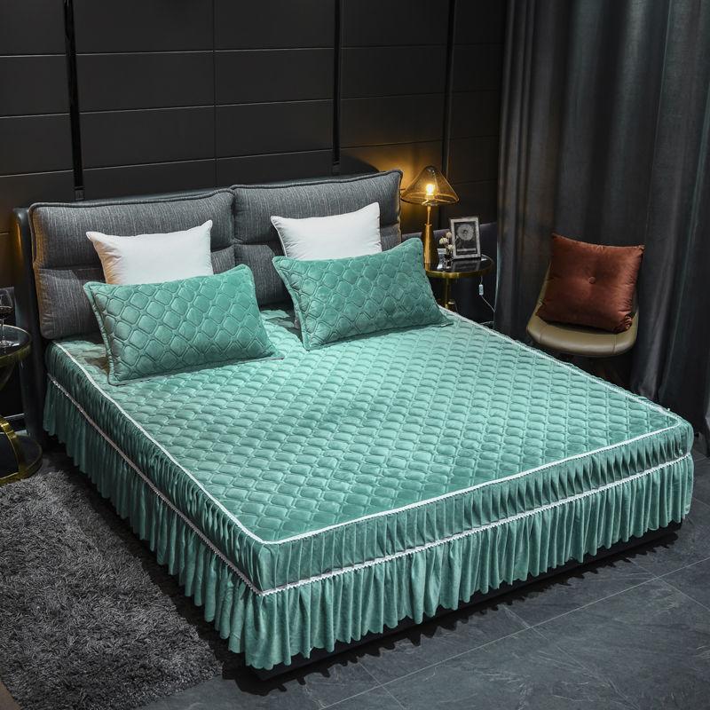3pcs/set Crystal Velvet Bed Skirt Thick Non-slip Bedspread Flannel Simmons Protective Cover