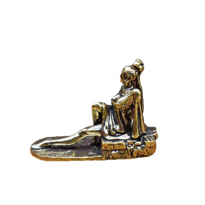 Brass Desktop Decoration Tea Pet Small Sitting Statue Classical Beauty Home Craft Ornament