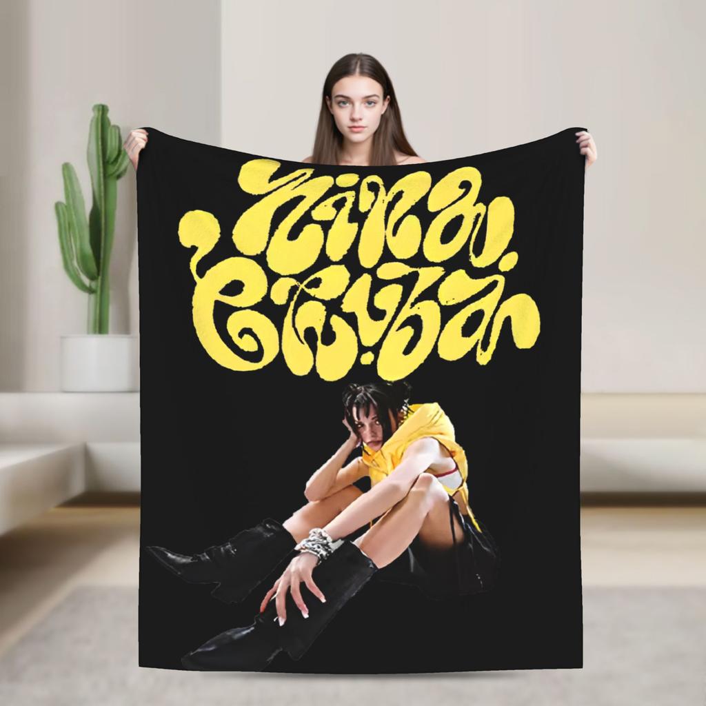Nina Chuba Musik Sänger Decke Weiche Bedruckte Plüschdecke für Kinder Erwachsene Outdoor Flanell Bettdecke Bettbezug
