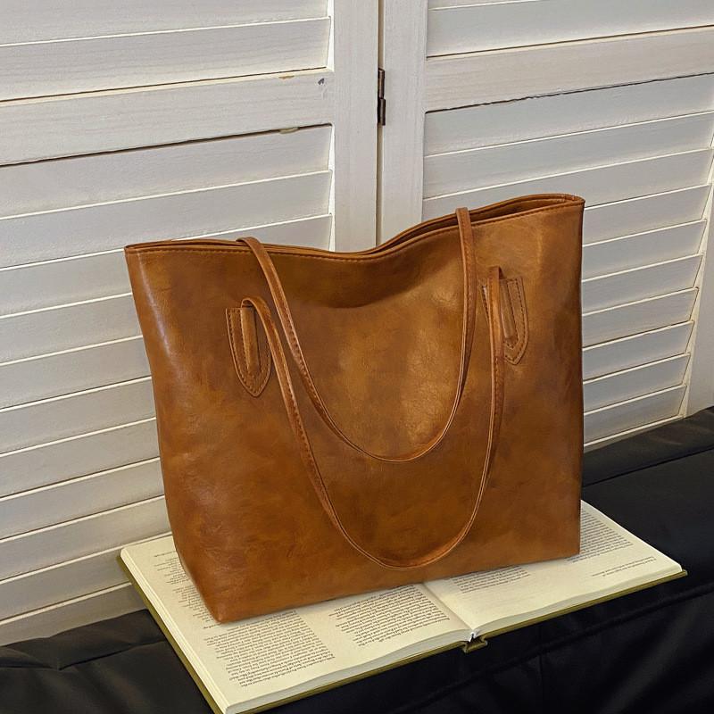 Trendy Street Style Medium Sized Pu Tote Bag Chic Shoulder Bag For Everyday Use