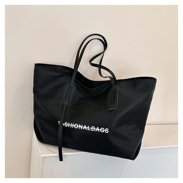 

Женская сумка для поездок на работу подмышкой, модная повседневная сумка для выхода на улицу, сумка через плечо, студенческая сумка для поездок на работу, большая вместительная сумка чёрный