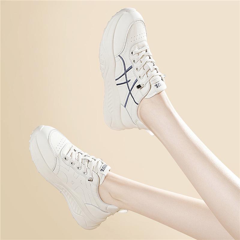 Casual white sneakers women's new soft-soled not tired feet new little white shoes lightweight non-slip trendy women's shoes