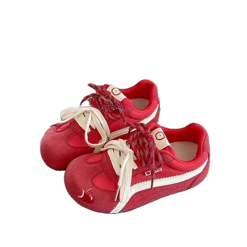 Sweet Peach Planet Red Moral Training Shoes Women's 2025 New Summer Breathable Thin Baseplate Shoes Retro Casual White Shoes